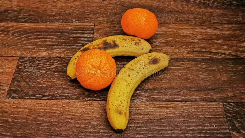 can we eat banana and orange together