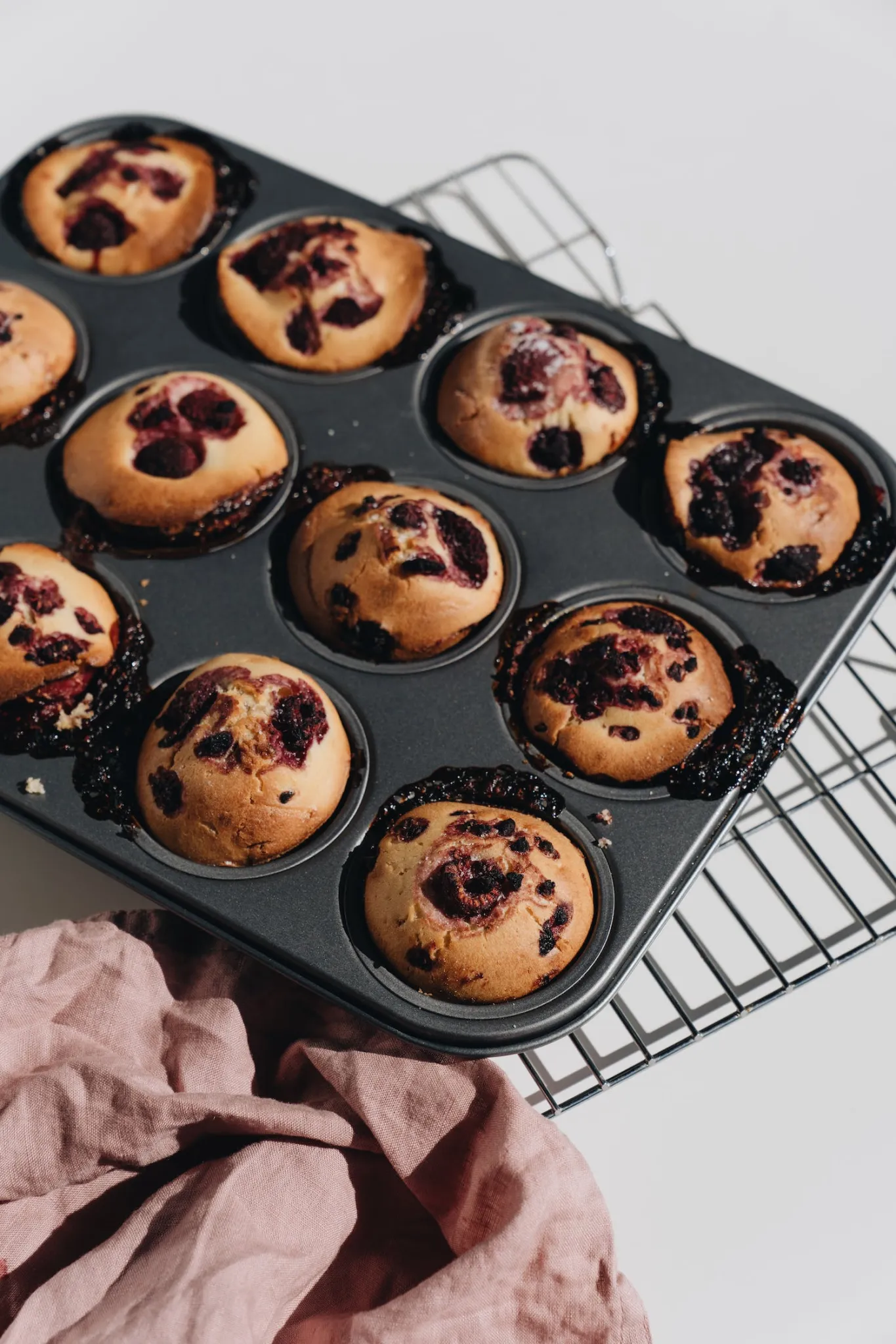 Delicious and Easy Banana Bread Muffins: Learn How to Make Them with this Recipe